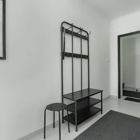 Beautiful House With Balcony Ideal For Families By Renters Holiday home