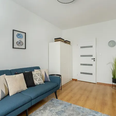 Beautiful House With Balcony Ideal For Families By Renters Holiday home *